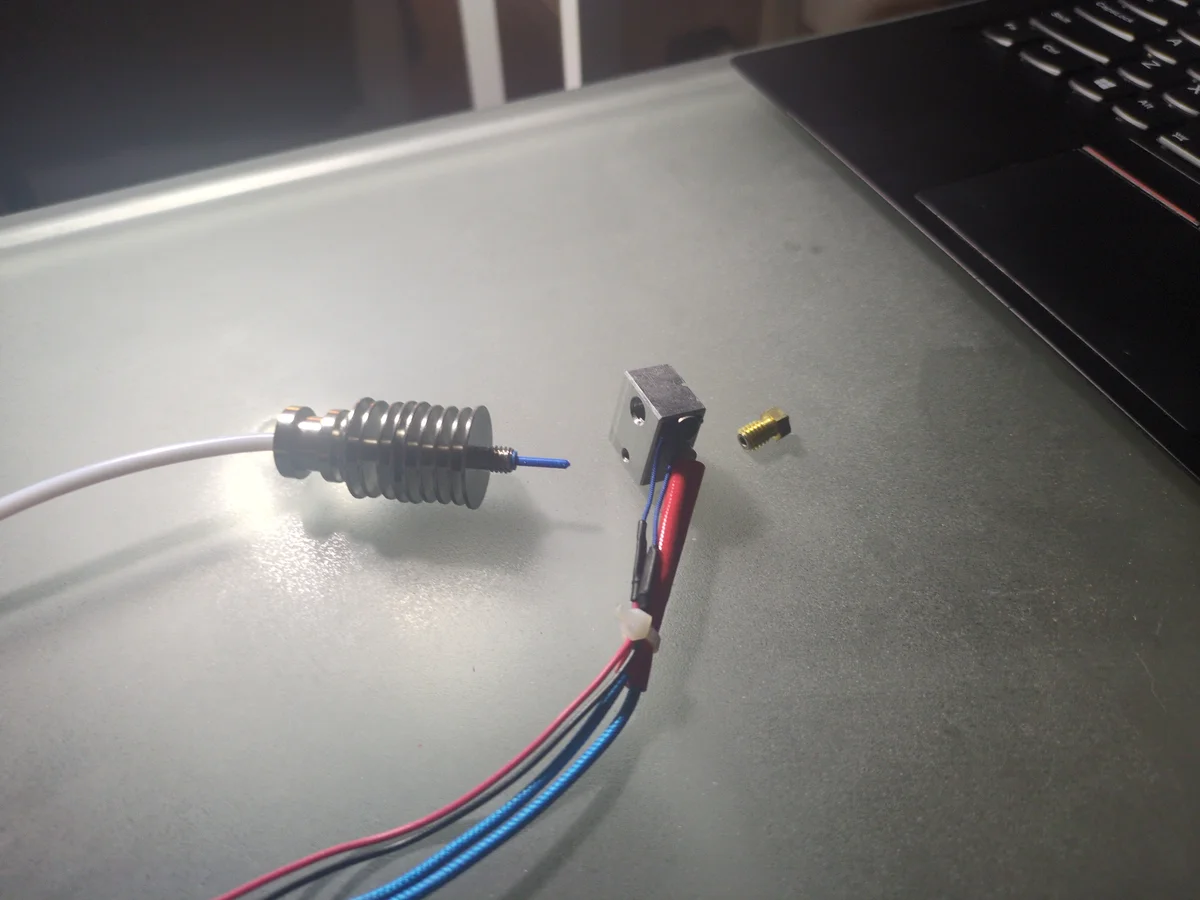 Fully dismantled salvage hotend