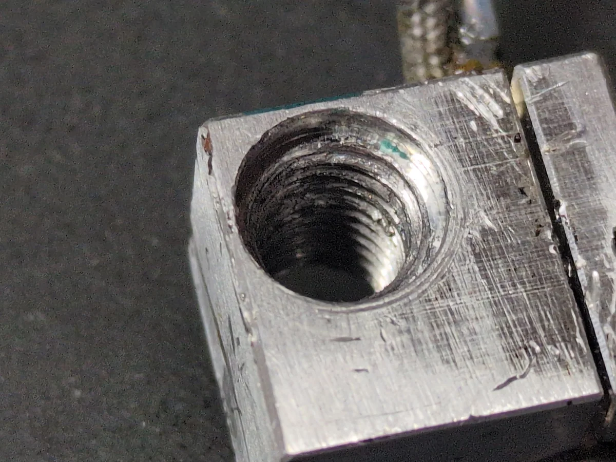Damaged heat block threads
