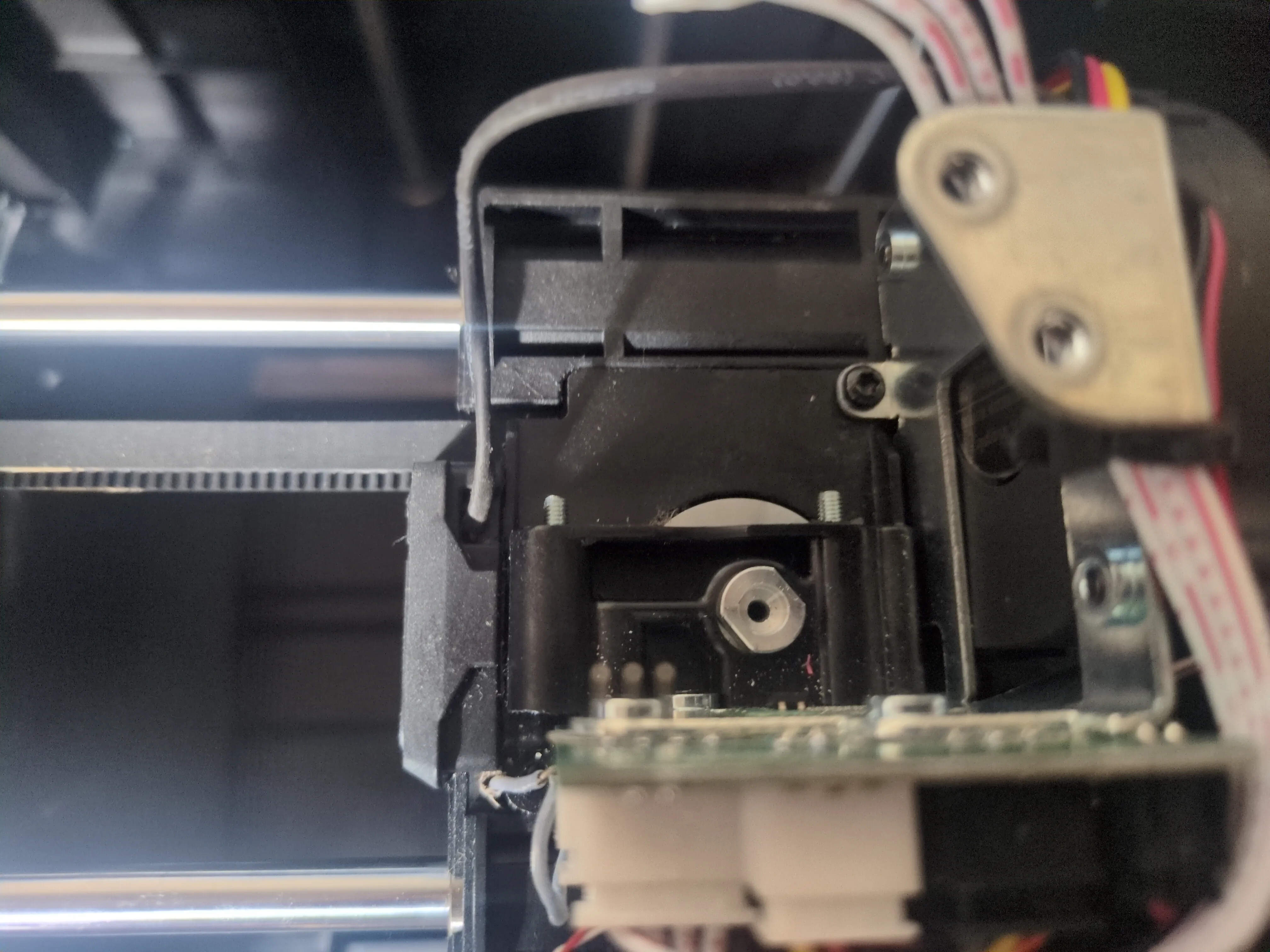Screw placement for motor mount