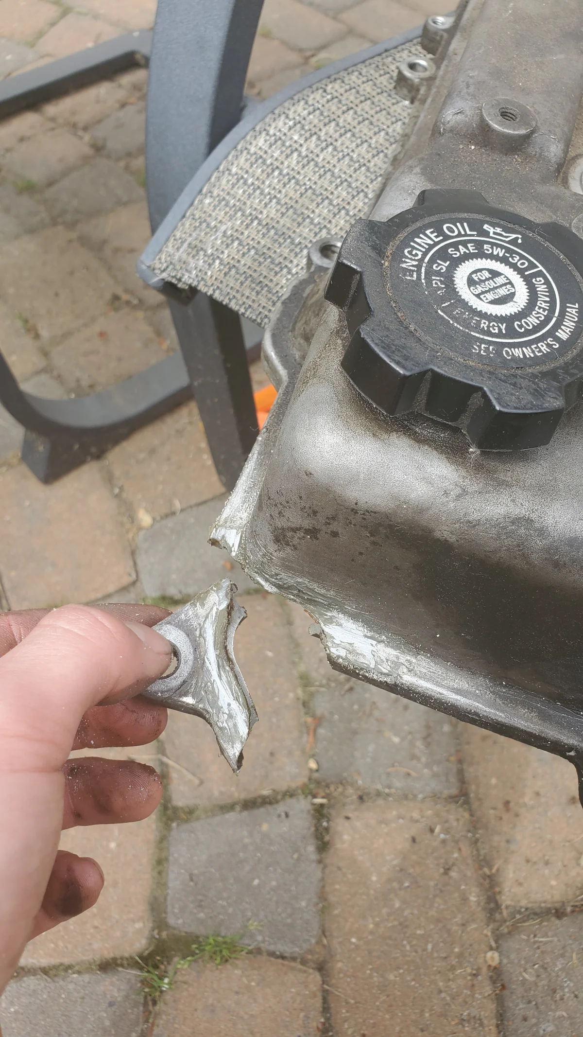 Analyzing the broken valve cover - Part 1
