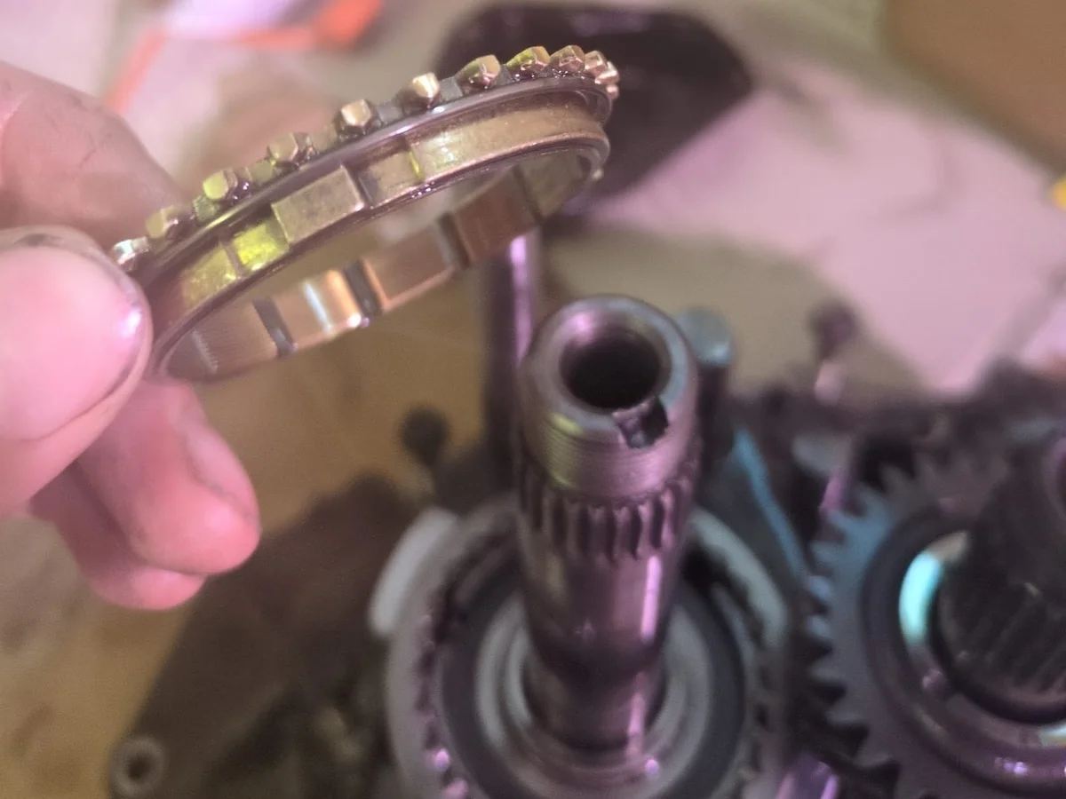 4th gear synchros and locking rings